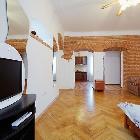 Apartment On Staroyevreiska,5 リヴィウ エクステリア 写真